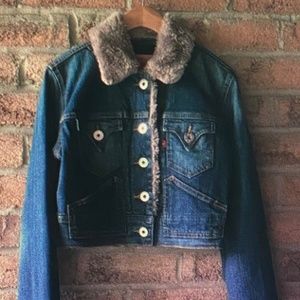 LEVI’S Blue lined Sherpa Jean Jacket